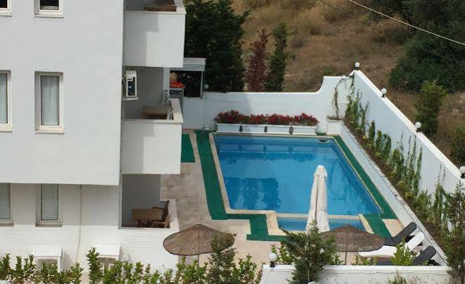 Cicek Apart Hotel Çeşme Exterior foto